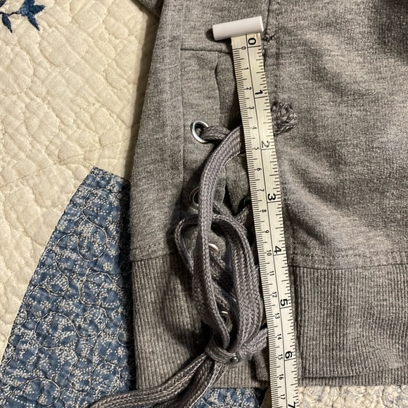 Vintage Looking Star Wars Brand Womens Sweatshirt Size Large - Picture 15 of 15